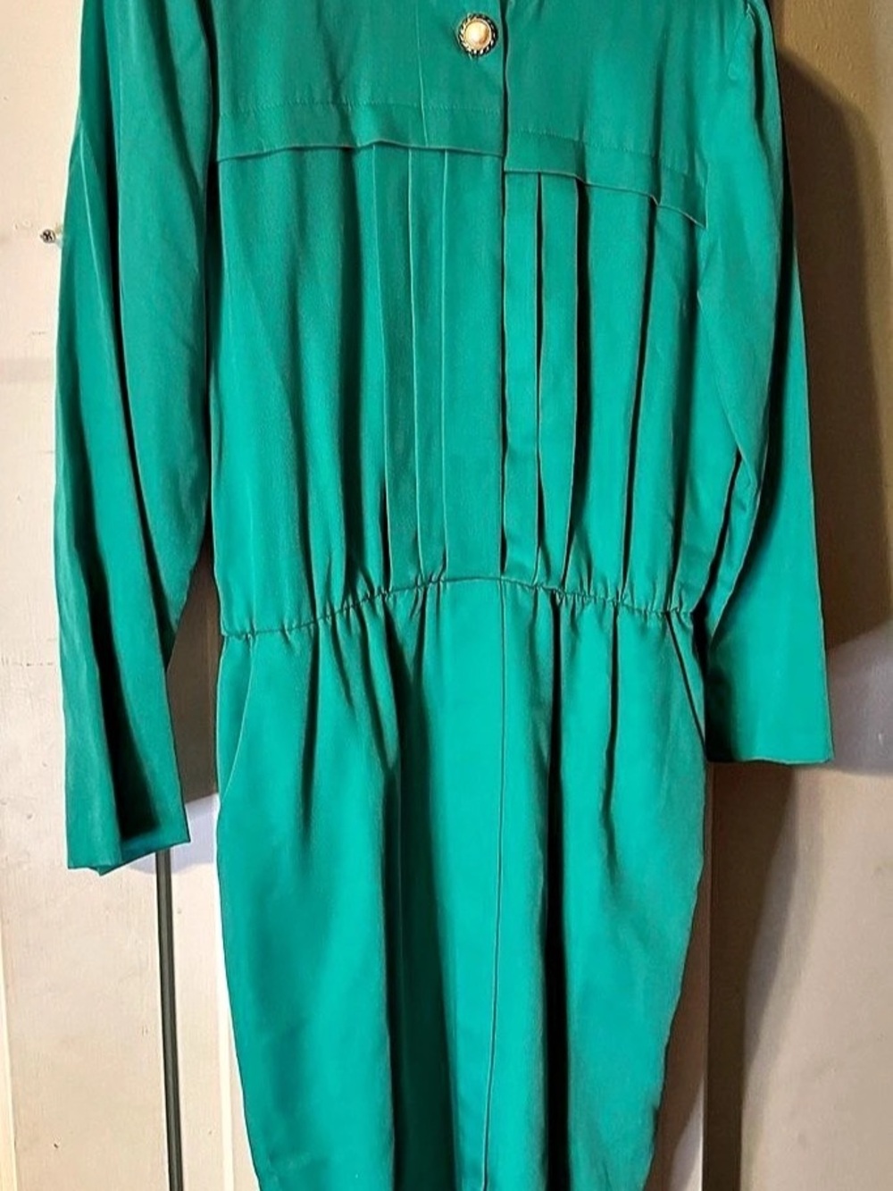 Willow Ridge Long Sleeve Midi Dress in Green Size 14